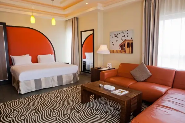 Al Raya Suites Hotel Main image
