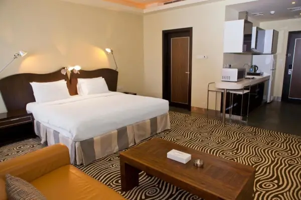 Al Raya Suites Hotel 7