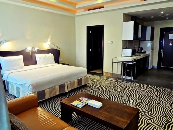 Al Raya Suites Hotel 9